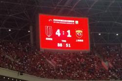 榜首大战，胜！成都蓉城登頂(dǐng)