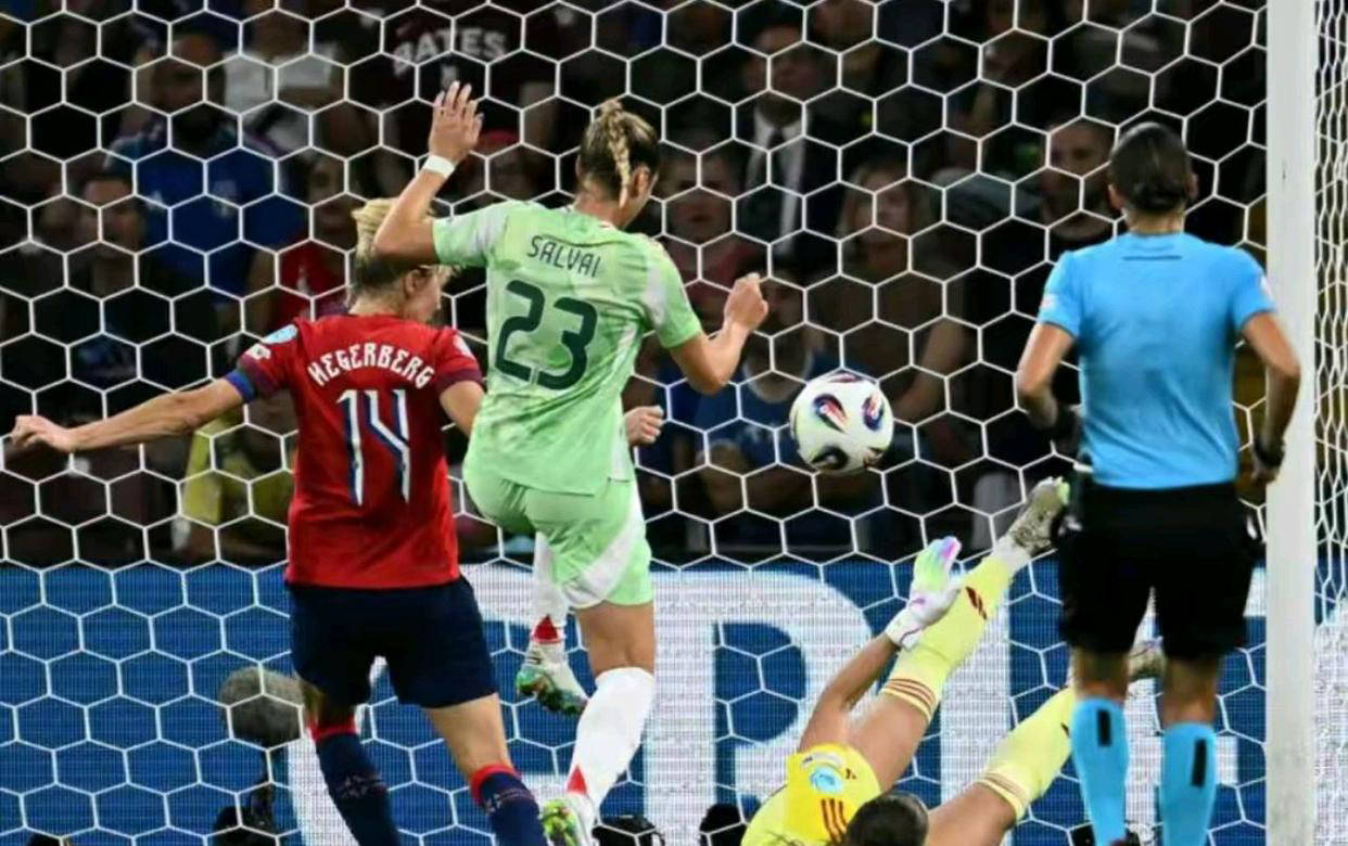 意大利女足逆转挪威 上演欧洲杯经典战役