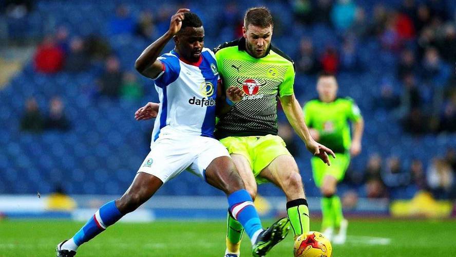 英冠榜首大战一触即发,攻防大战藏登顶密码