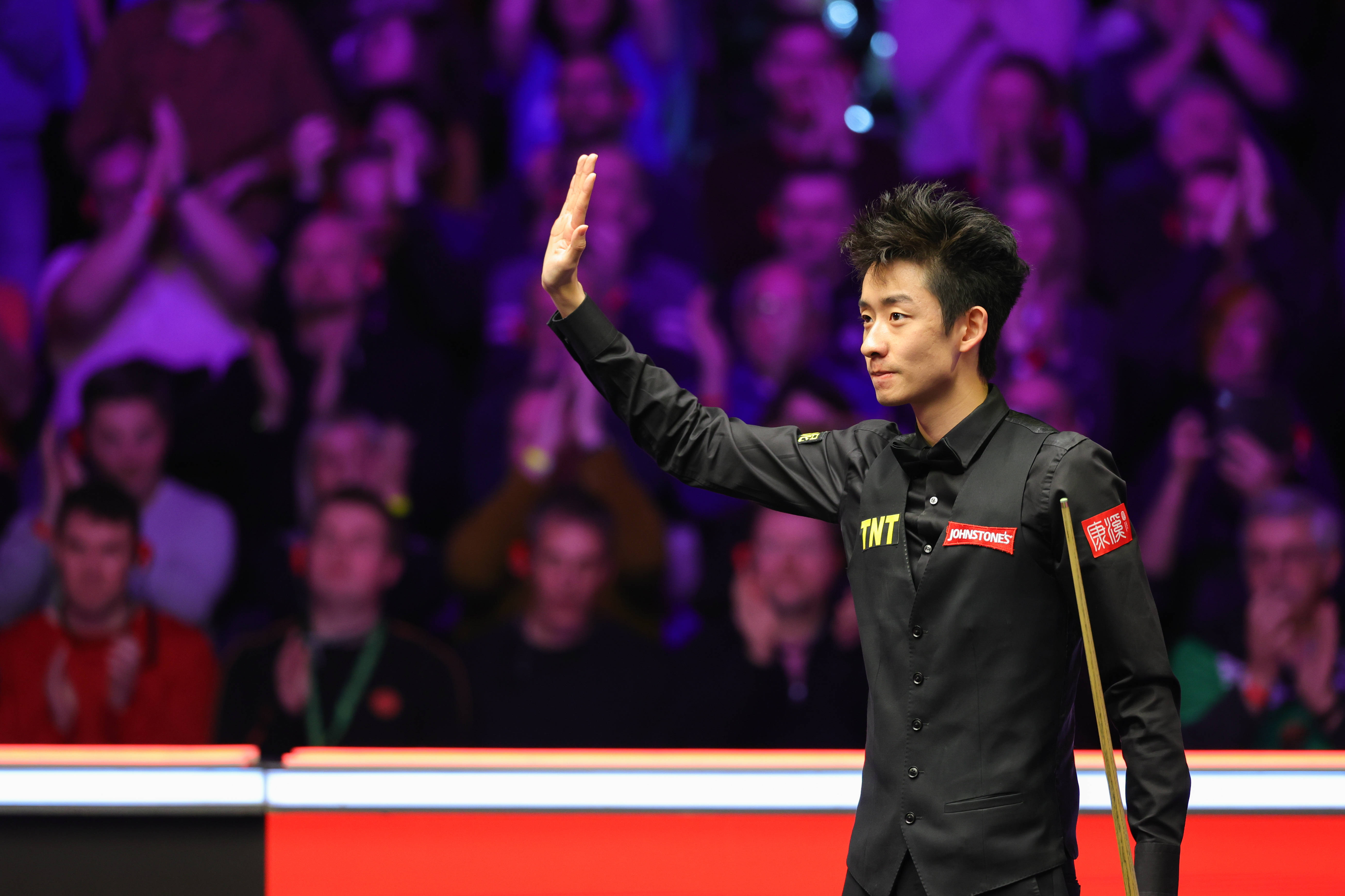 （体育）斯诺克——大师赛：吴宜泽晋级八强