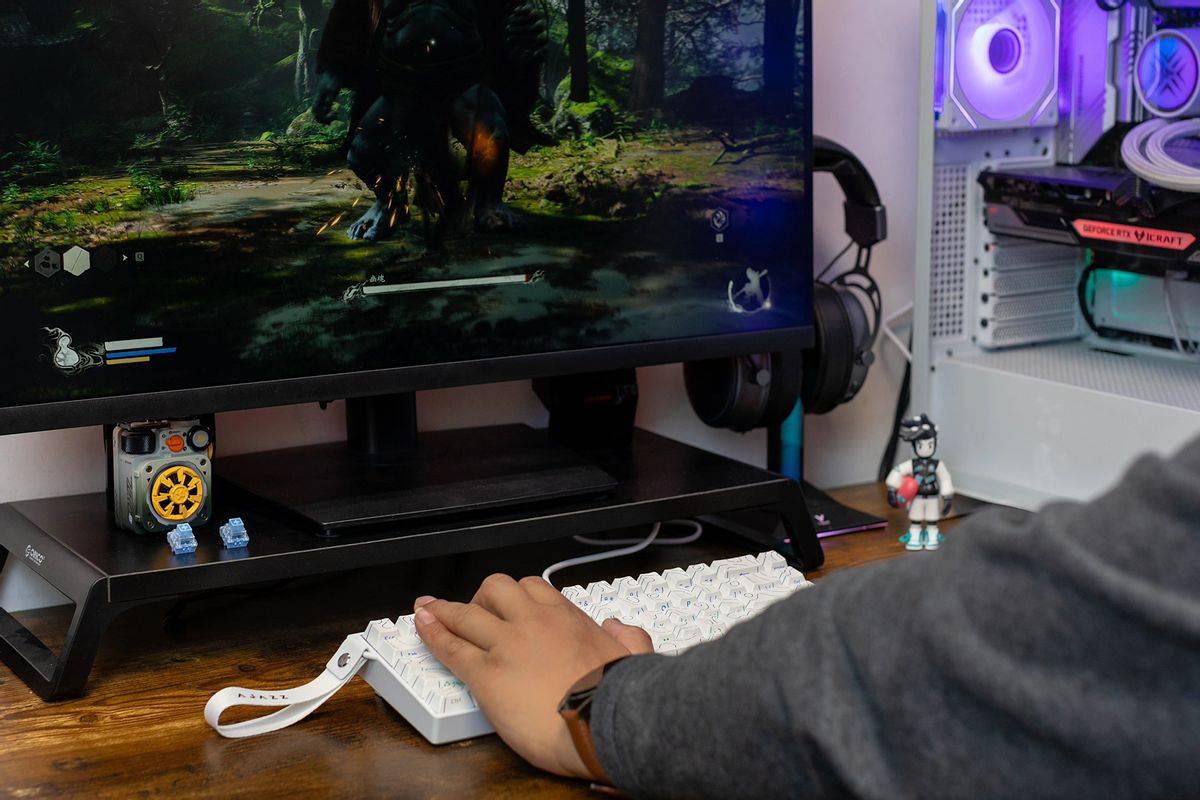 百元电竞磁轴键盘，黑爵AK680 V2电竞磁轴键盘实测体验